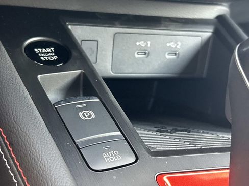 New 2026 Nissan Kicks SR w/ SR Premium Package FWD image 33