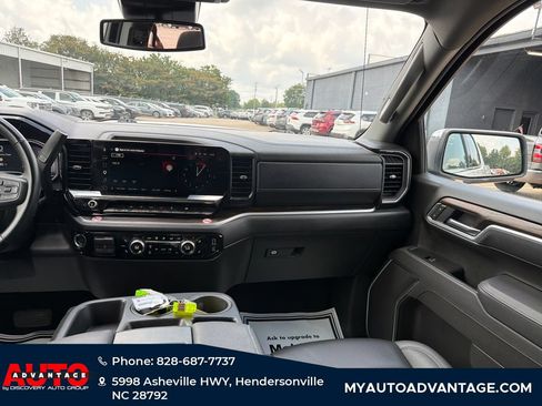 Used 2025 GMC Sierra 1500 SLT AWD/4WD image 30