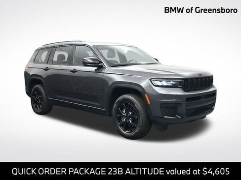 Used 2024 Jeep Grand Cherokee L Laredo image 1