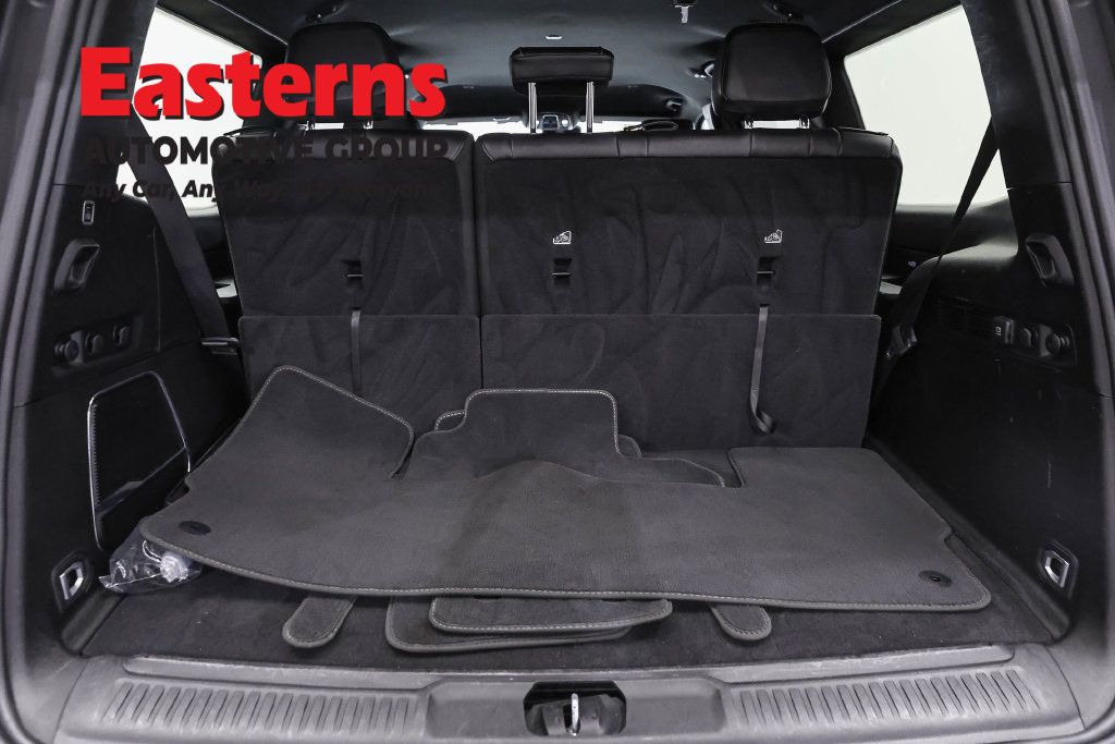 Used 2024 Jeep Wagoneer Series II w/ Flexible Seating Group RWD image 11