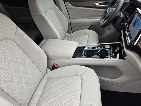 New 2025 Volkswagen Atlas SEL Premium R-Line image 11