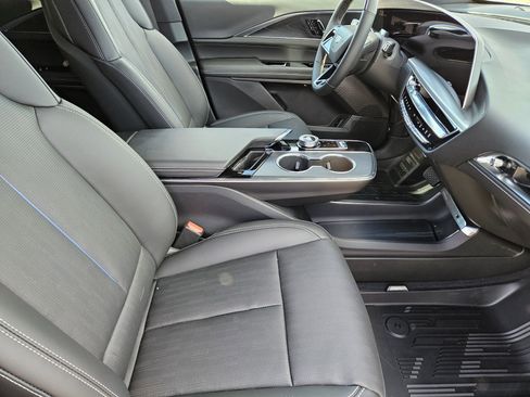 New 2026 Cadillac Lyriq Sport image 10