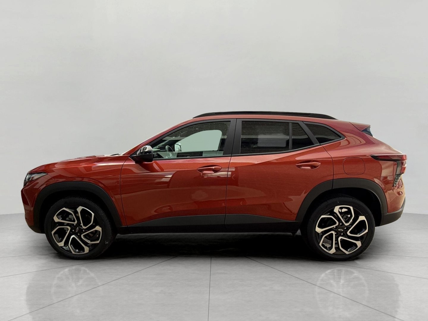 Used 2024 Chevrolet Trax RS w/ Sunroof Package FWD image 8