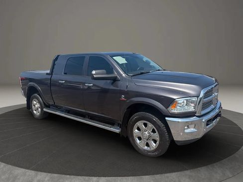 Used 2016 RAM 2500 Laramie w/ Convenience Group AWD/4WD image 7
