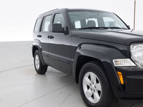 Used 2012 Jeep Liberty Sport AWD/4WD image 11