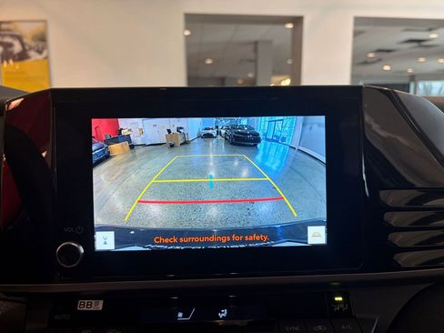 Used 2025 Toyota Camry LE image 17