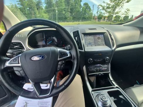 Used 2019 Ford Edge SEL w/ Equipment Group 201A AWD/4WD image 9