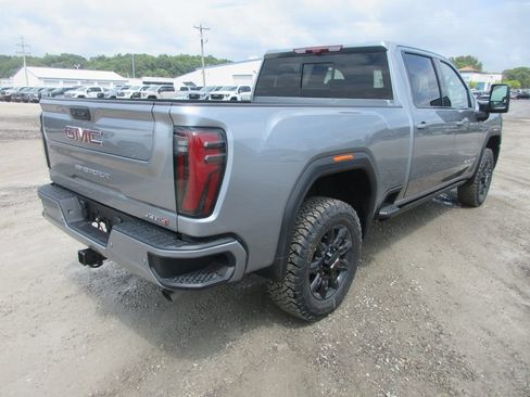 New 2026 GMC Sierra 2500 AT4 w/ AT4 Premium Plus Package AWD/4WD image 5