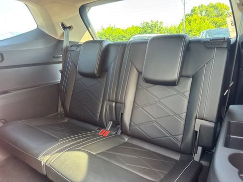Used 2024 Volkswagen Atlas SE FWD image 12