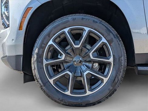 New 2026 Chevrolet Suburban RST w/ Comfort Package image 18