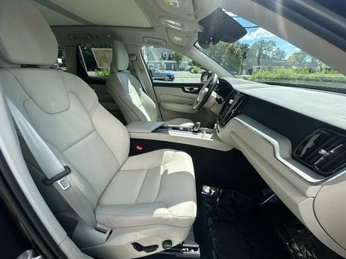 Certified 2023 Volvo XC60 B5 Plus w/ Climate Package AWD/4WD image 15