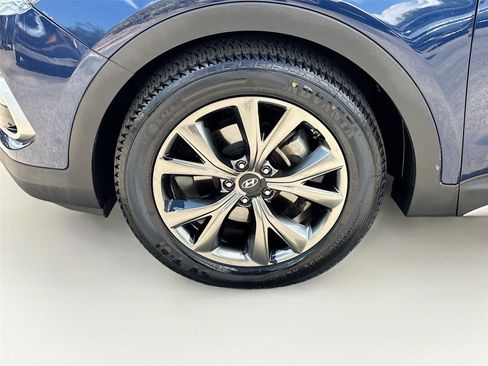 Used 2018 Hyundai Santa Fe Sport w/ Cargo Package FWD image 32