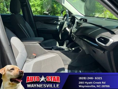 Used 2022 Chevrolet TrailBlazer LS AWD/4WD image 28