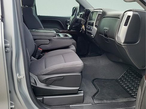 Used 2018 GMC Sierra 1500 SLE w/ SLE Value Package AWD/4WD image 10