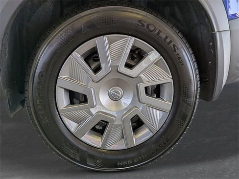 New 2025 Nissan Kicks S image 10