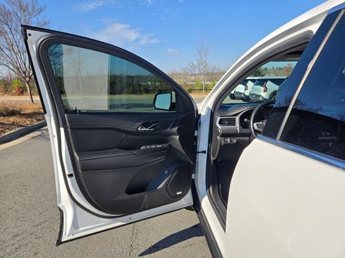 Used 2023 GMC Acadia SLT image 20