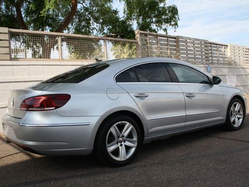 Used 2013 Volkswagen CC Sport image 3