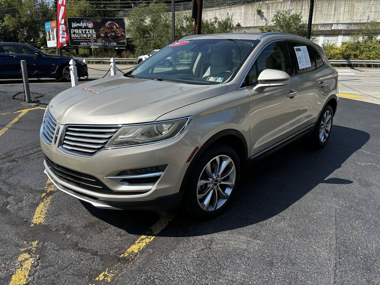 Used 2017 Lincoln MKC Reserve w/ Lincoln MKC Climate Package AWD/4WD image 3