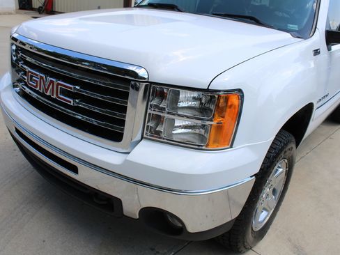 Used 2013 GMC Sierra 1500 SLT AWD/4WD image 3