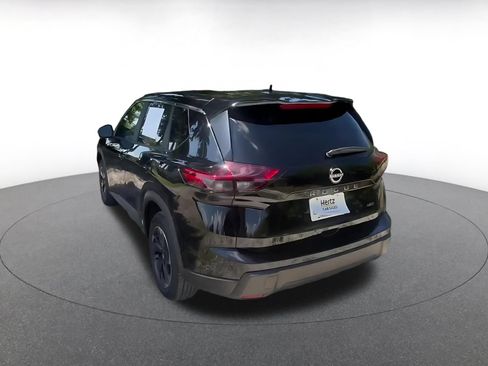 Used 2025 Nissan Rogue SV AWD/4WD image 9