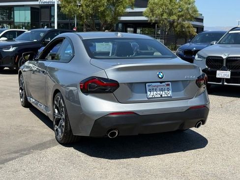 Used 2025 BMW 230i Coupe w/ Convenience Package RWD image 11