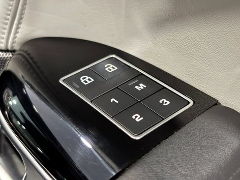 Used 2022 Land Rover Range Rover Sport SVR AWD/4WD image 53