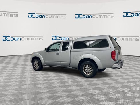 Used 2016 Nissan Frontier SV AWD/4WD image 6