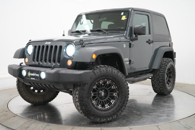 Used 2018 Jeep Wrangler Sport w/ Connectivity Group AWD/4WD image 1