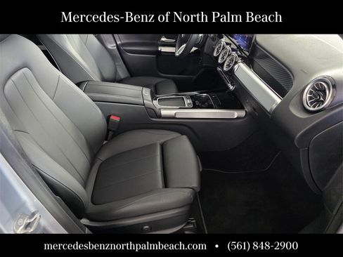 Used 2025 Mercedes-Benz GLB 250 image 27