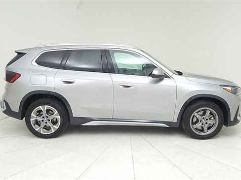 Used 2025 BMW X1 xDrive28i image 4