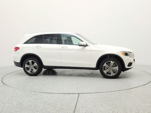 Used 2019 Mercedes-Benz GLC 300 image 4