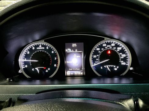 Used 2016 Toyota Camry LE image 25