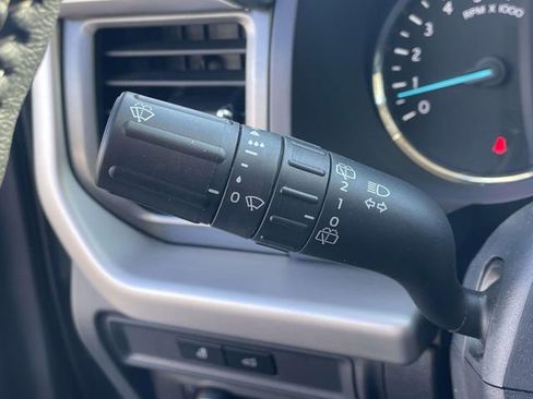 Used 2024 Ford Expedition XLT image 22