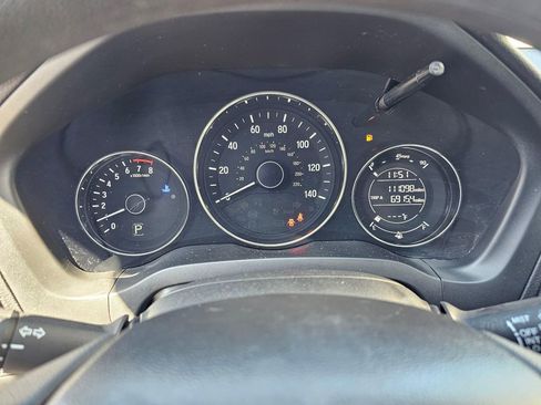 Used 2017 Honda HR-V EX image 25