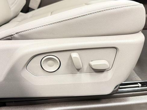 New 2026 GMC Sierra 2500 SLT image 15