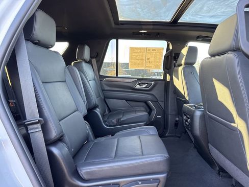 Used 2022 Chevrolet Tahoe Z71 w/ Luxury Package image 19