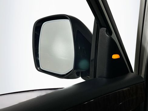 Used 2019 Nissan Armada Platinum w/ Captain's Chairs Package image 16