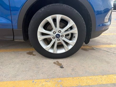 Used 2018 Ford Escape SE w/ SE Sync 3 Package FWD image 25