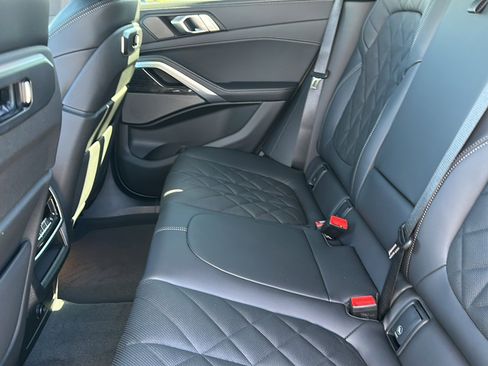 New 2026 BMW X6 xDrive40i w/ Climate Comfort Package image 15
