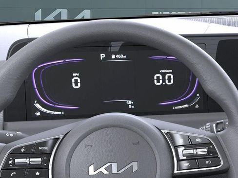 New 2026 Kia Seltos LX FWD image 21