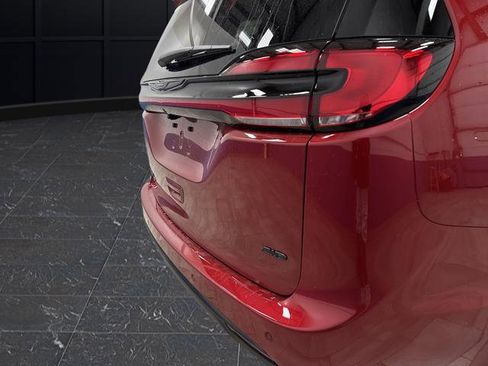 New 2026 Chrysler Pacifica Select image 34