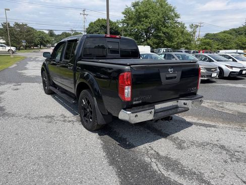 Used 2018 Nissan Frontier SV w/ Value Truck Package AWD/4WD image 3