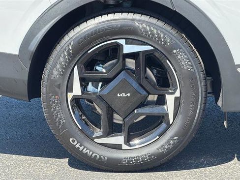 New 2026 Kia Sportage EX FWD image 33