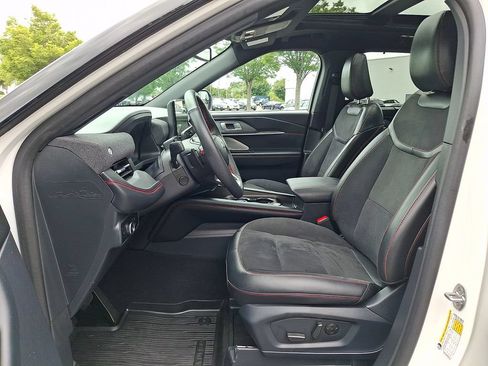Used 2025 Ford Explorer ST AWD/4WD image 15