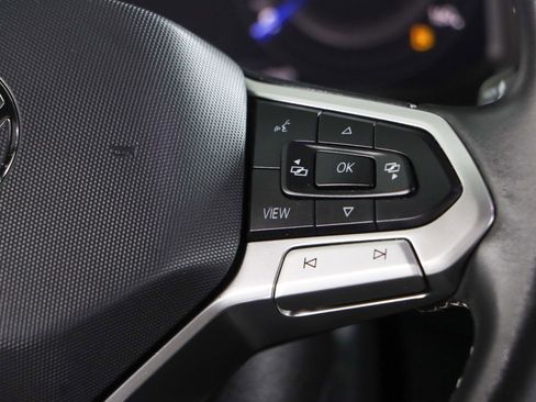 Used 2022 Volkswagen Atlas Cross Sport SE image 14