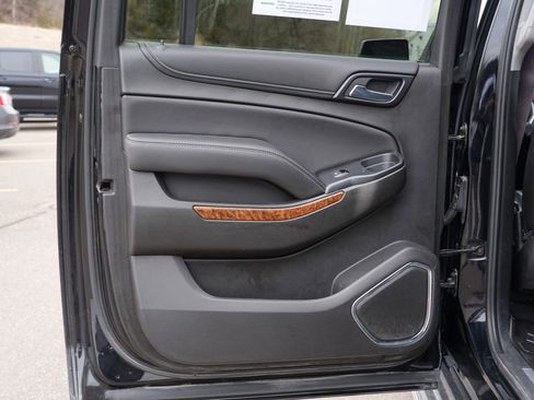 Used 2017 Chevrolet Suburban Premier AWD/4WD image 20