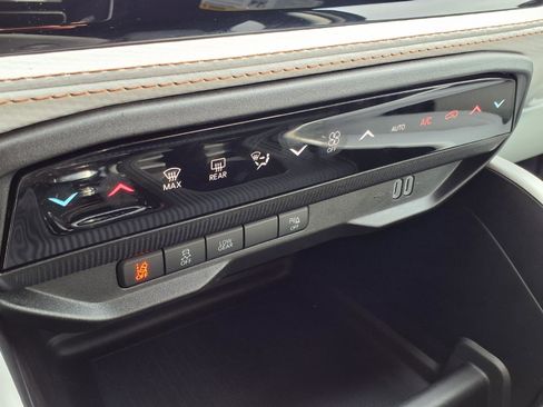 New 2026 Jeep Cherokee Limited image 15