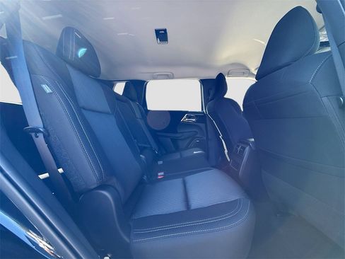 New 2025 Mitsubishi Outlander ES image 28