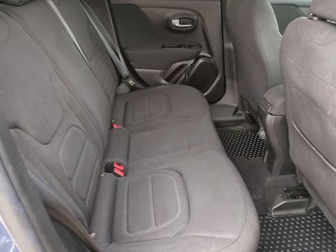 Used 2020 Jeep Renegade Latitude w/ Cold Weather Group AWD/4WD image 20