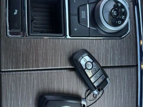 Used 2023 Ford Expedition Limited RWD image 21